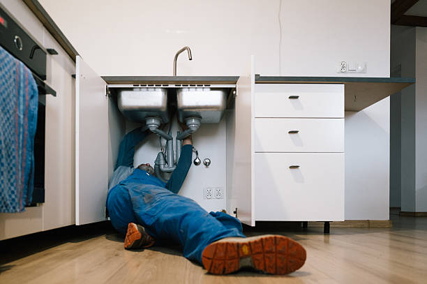 Professional Pipe Repair technician working in Wampsville, NY
